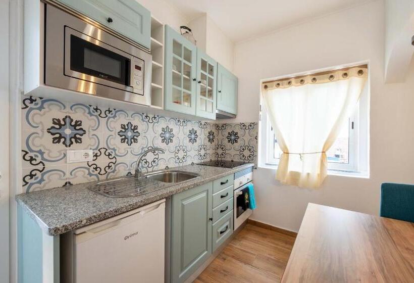 استودیو خانوادگی, O Quintal Guesthouse