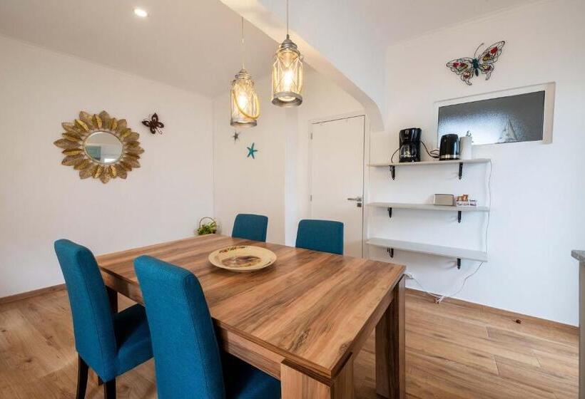 استودیو خانوادگی, O Quintal Guesthouse