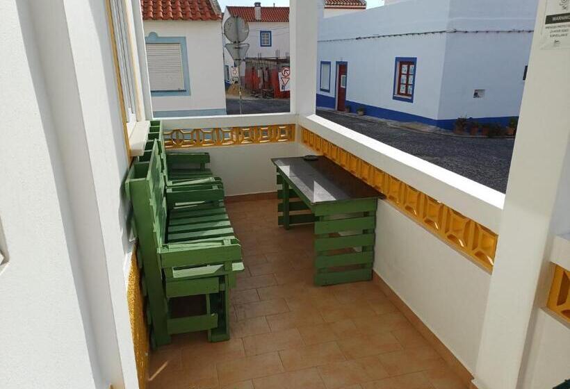 تختخواب در اتاق مشترک, Hostel Nature