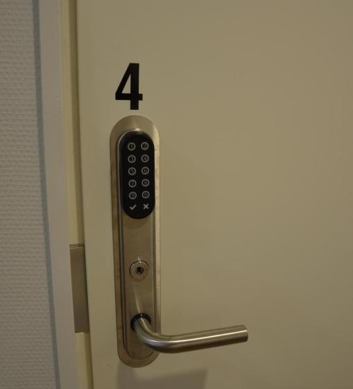 חדר סטנדרטי לארבעה עם חדר אמבטיה משותף, Hostel Tikka