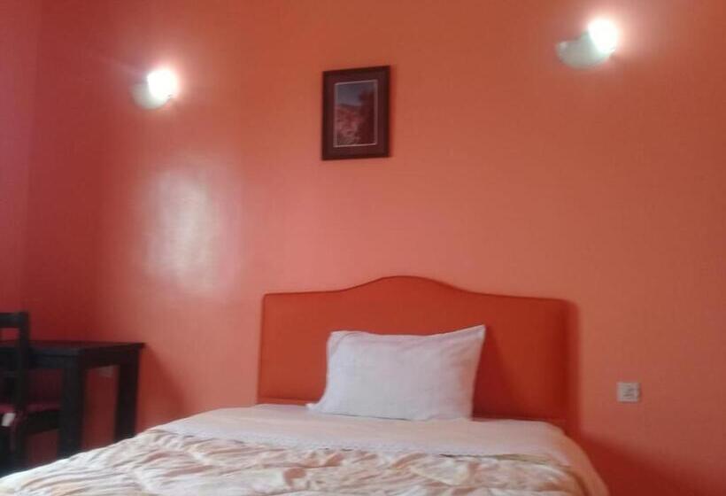 غرفة قياسية مطلّة علي البحر, Hôtel La Corniche