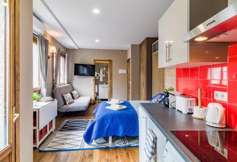 استودیوی استاندارد, La Arbolada