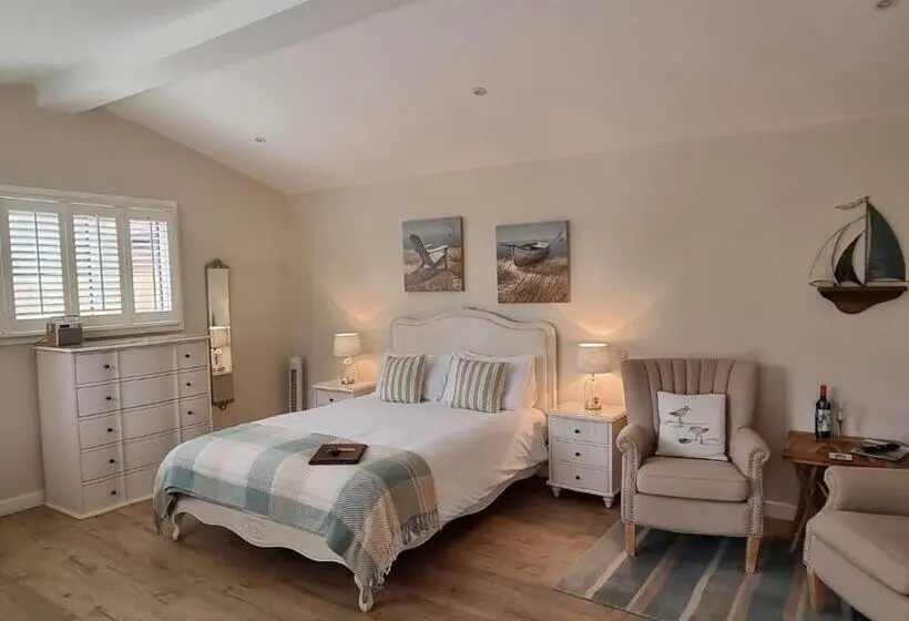 キングサイズベッドのスイートルーム, Willow House B&b