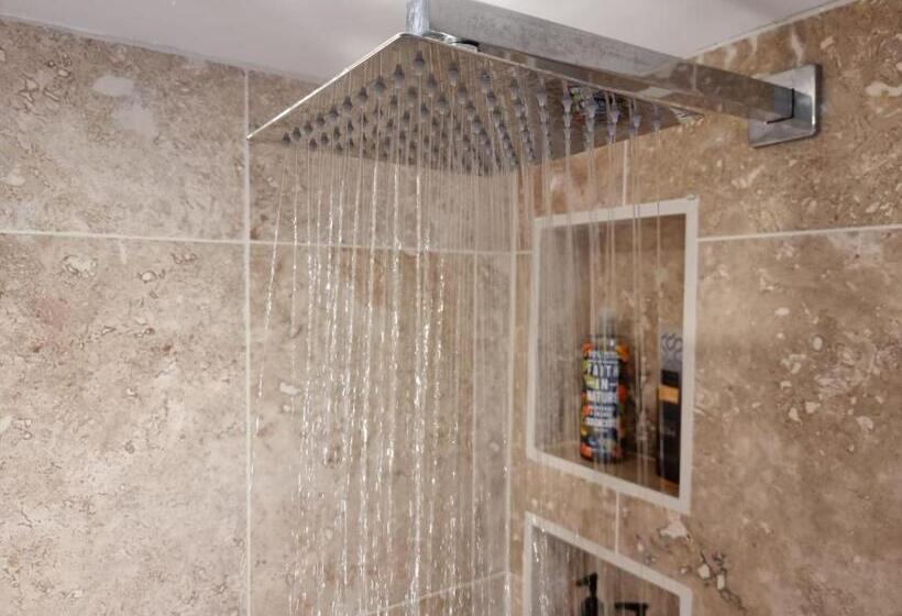 キングサイズベッドのスイートルーム, Willow House B&b