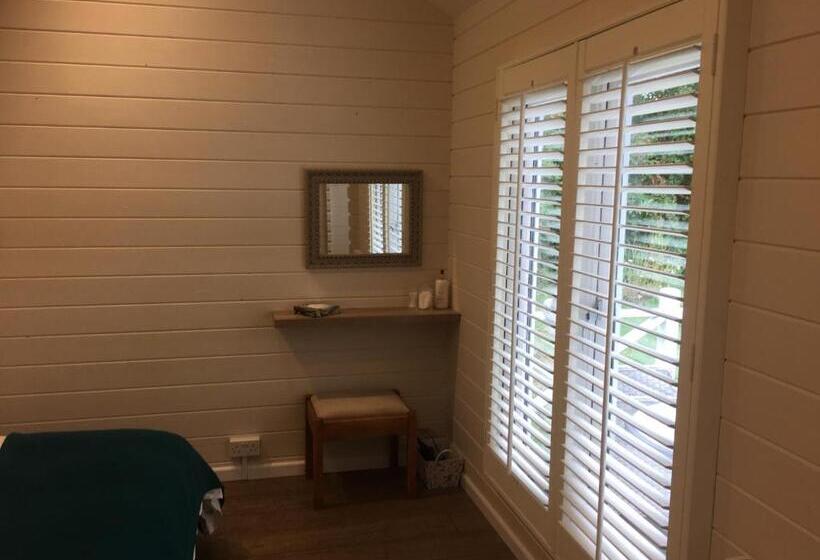 キングサイズベッドのスイートルーム, Willow House B&b