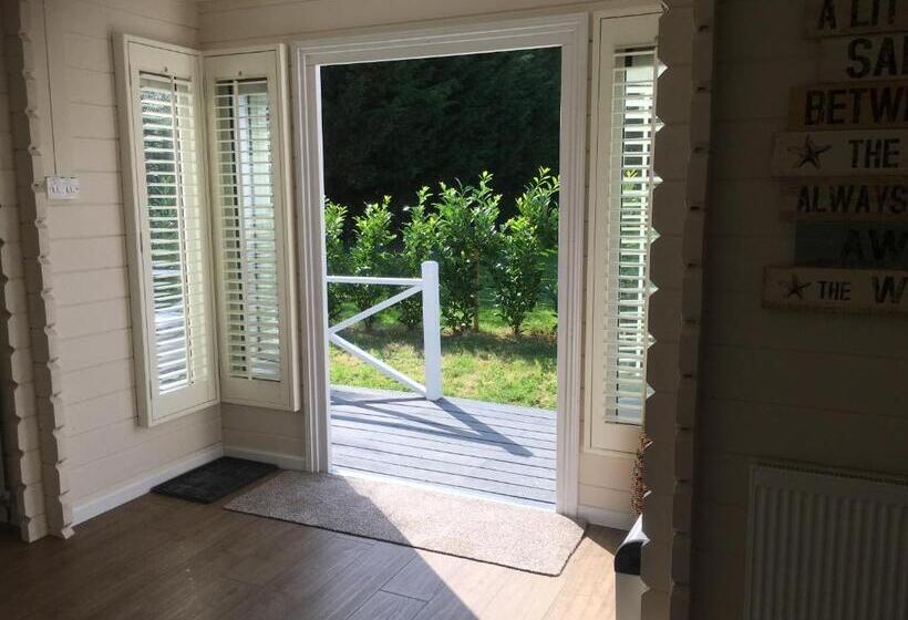 キングサイズベッドのスイートルーム, Willow House B&b