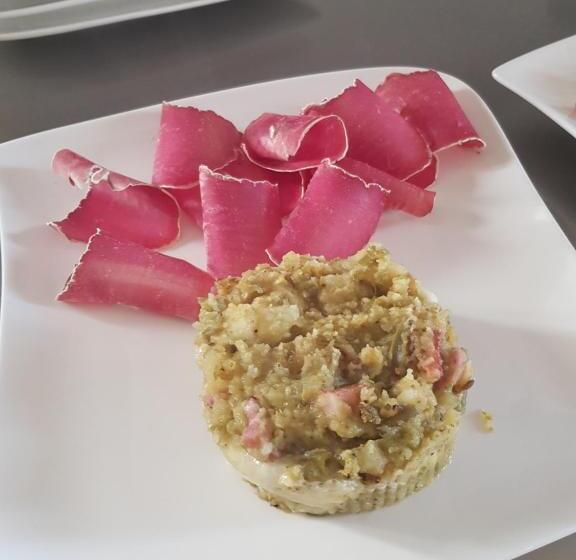 带共用浴室的标准房间, La Bola