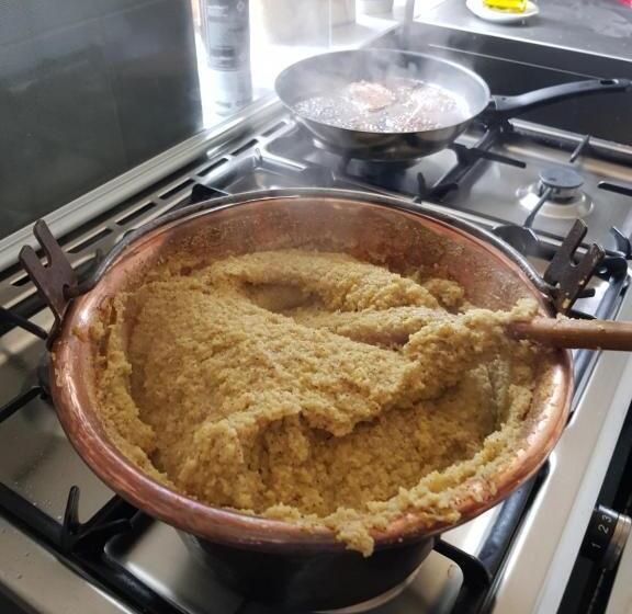 带共用浴室的标准房间, La Bola