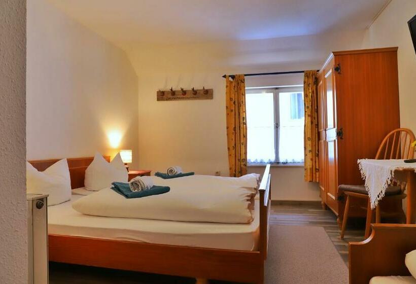 Номер Стандарт Трехместный, Pension Adler