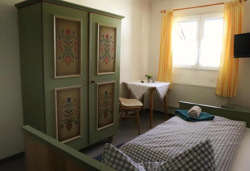 חדר סטנדרט יחיד, Pension Adler