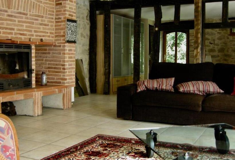 스위트, Château De Cartou