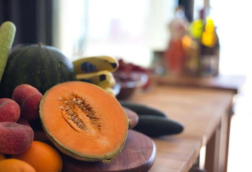 سوئیت 2 خوابه, Residenze Longhi