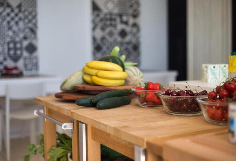 سوئیت 2 خوابه, Residenze Longhi