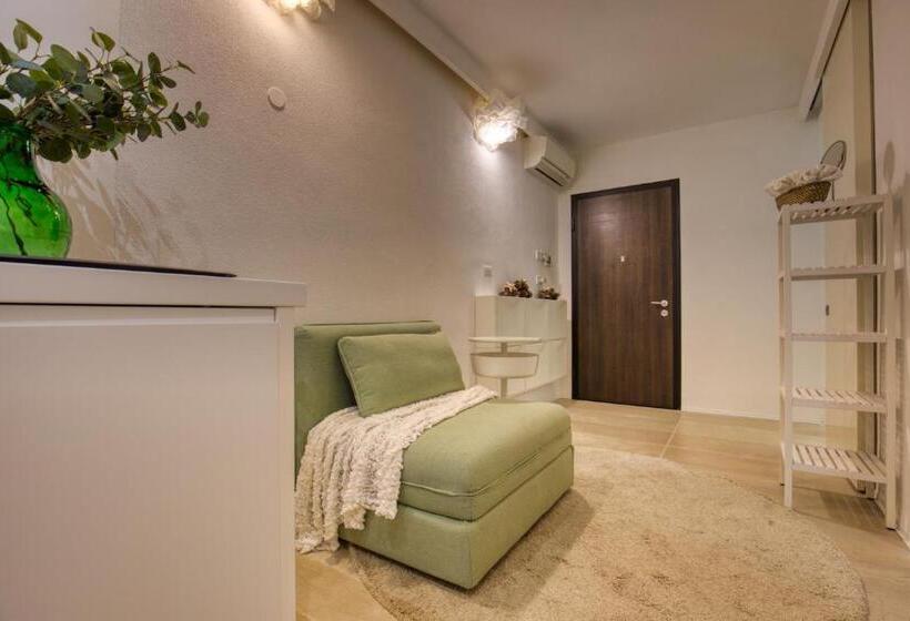 سوئیت 2 خوابه, Residenze Longhi