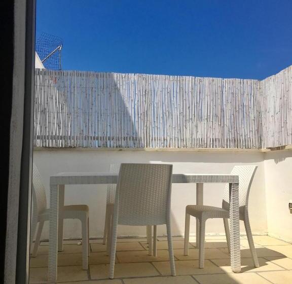 Suite 2 Dormitoris, Corte Scarcia