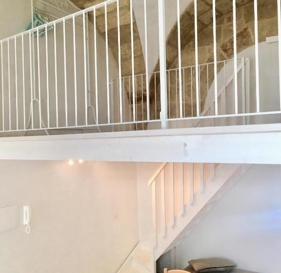 Suite 2 Dormitoris, Corte Scarcia