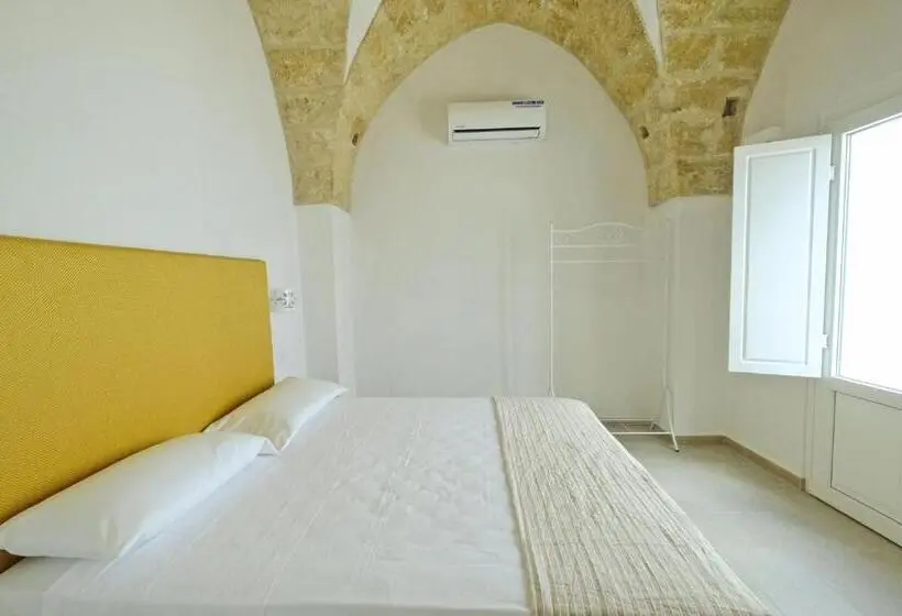 Huoneisto 2 Makuuhuonetta, Corte Scarcia