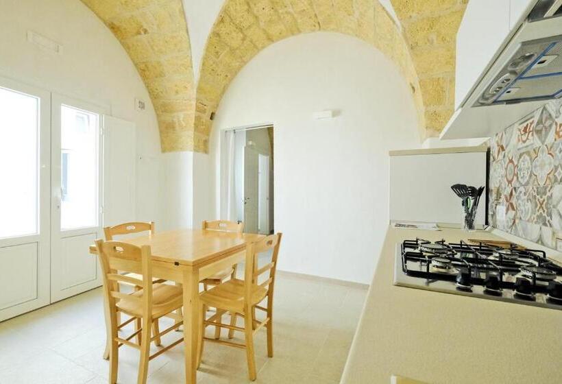 Apartament 2 Dormitoris, Corte Scarcia