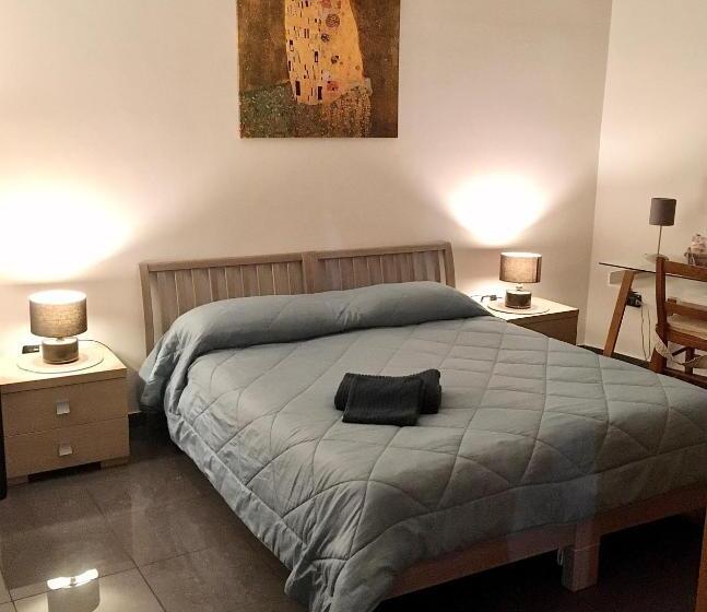 חדר סטנדרט חדר אמבטיה משותף, Blackboard House