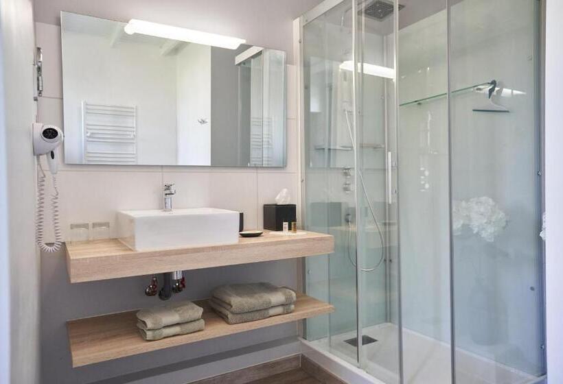 ガーデンビュースタンダードルーム, Clos Bernon