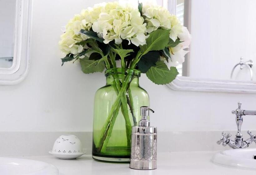 استودیو استاندارد با تراس, Daisy Place
