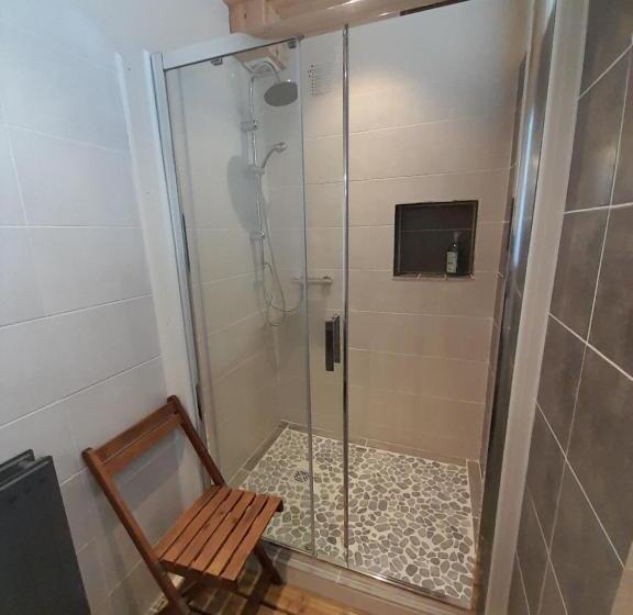 Номер Стандарт Вид на Сад, Chambres D Hôtes L Oustal