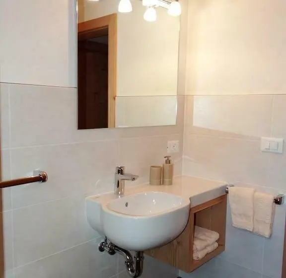２ベッドルームアパートメント, Hochwieserhof