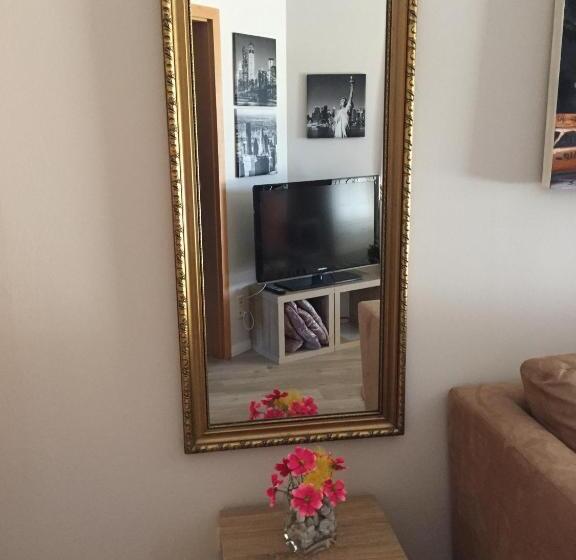 جناح مزوَّد بشرفة, Villa Auszeit