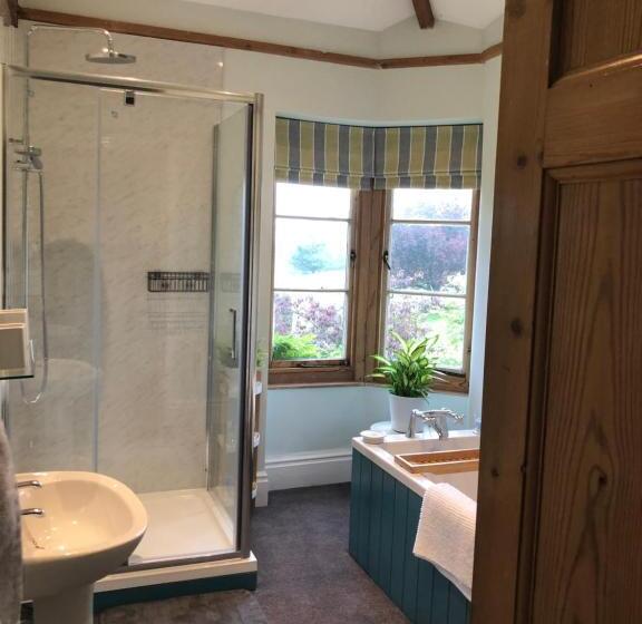 Номер Deluxe Кровать Кинг, The Hollow Bed And Breakfast