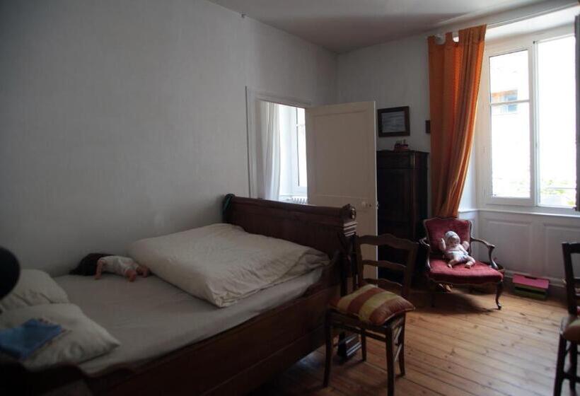 Семейный Номер Совместный Санузел, Le Magnolia