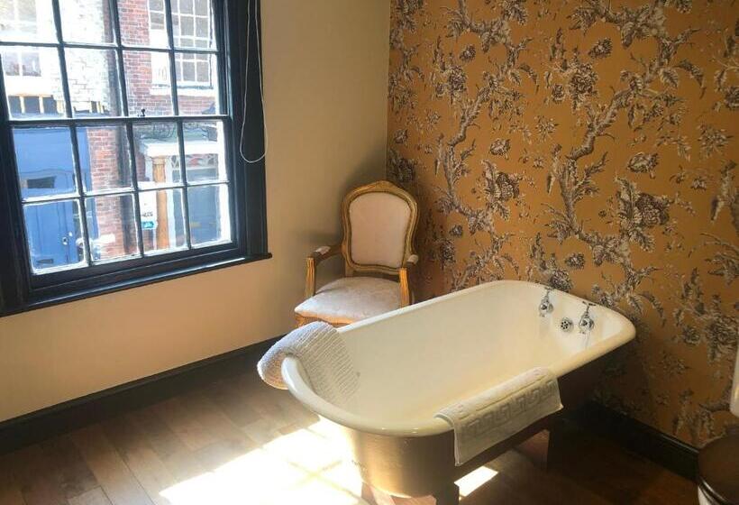 デラックスルーム, Number 5