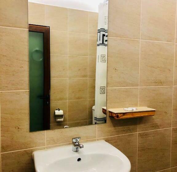 バルコニー付きスタンダードルーム, Villa Adrian