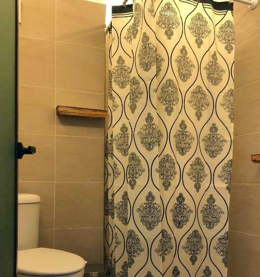 バルコニー付きスタンダードトリプルルーム, Villa Adrian