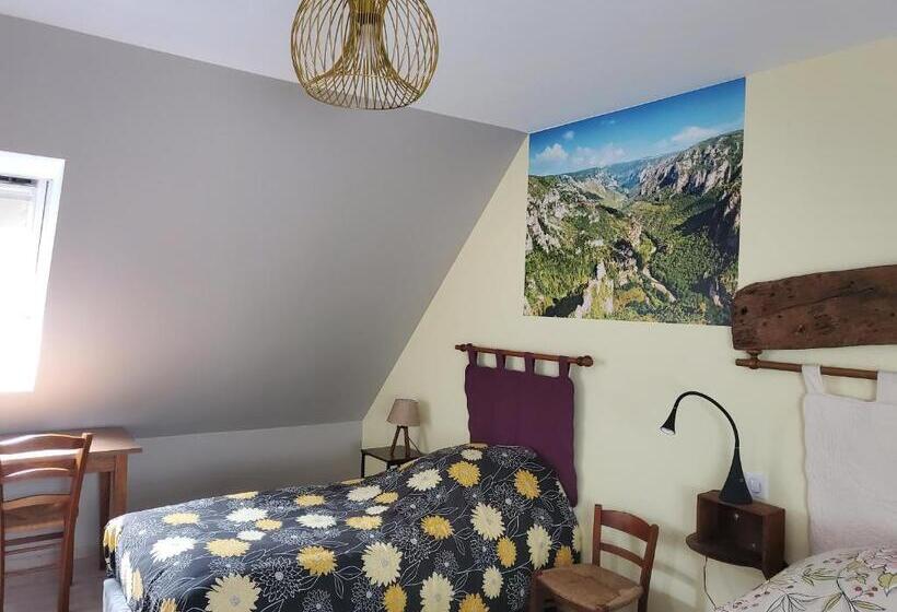 Номер Стандарт Трехместный, Chambre D Hôtes Le Cascadou