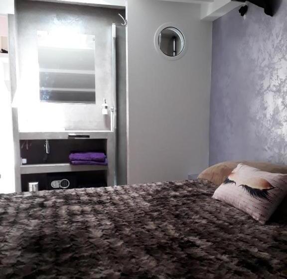 Basic Rum, Chambres D Hotes Naturiste, Village Naturiste Cap D Agde, Draps, Serviette, Café, Menage Inclus En F