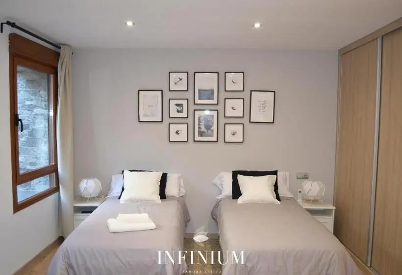 デラックストリプルルーム, Infinium Zamora Suites