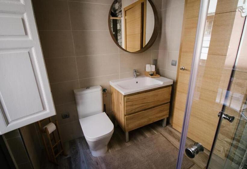 חדר דלוקס לשלושה, Infinium Zamora Suites