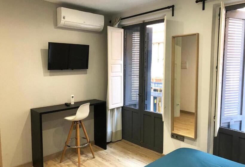 اتاق استاندارد با بالکن, Infinium Zamora Suites