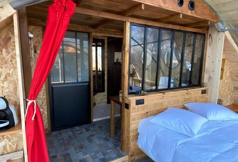 스탠다드 룸 킹사이즈 침대, Les Insolites De Taracopala