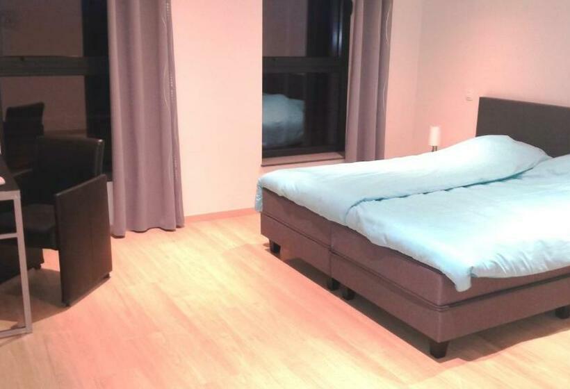 バス共有のスタンダードルーム, Benbsjerie