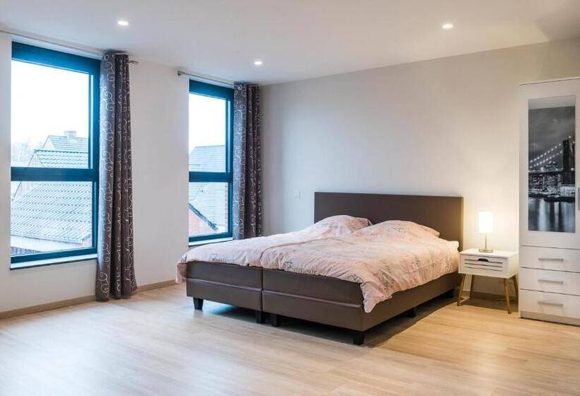 스탠다드 트리픔 룸 공동욕실, Benbsjerie