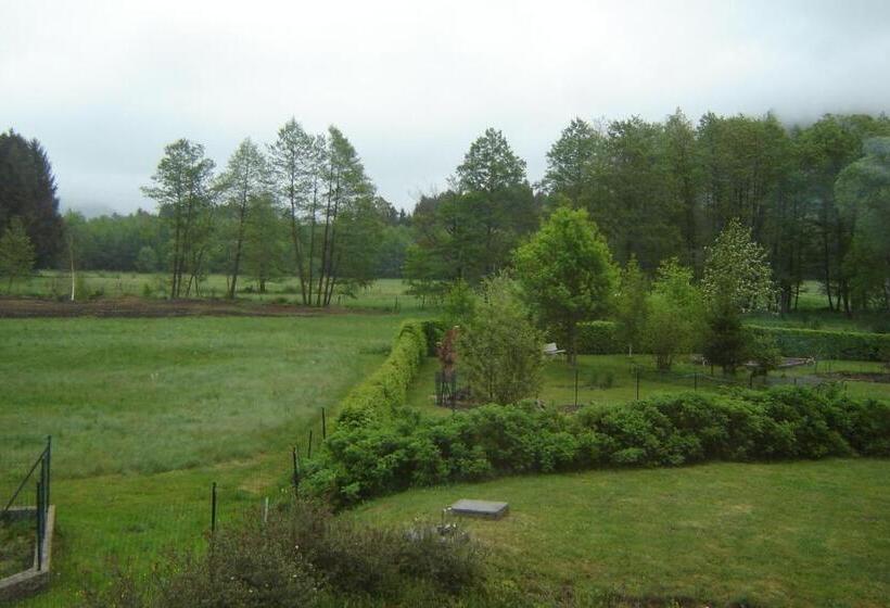 חדר סטנדרט, Notre Cachette