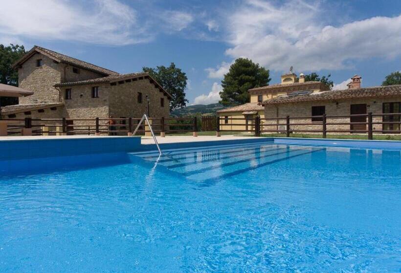 キングサイズベッドのデラックスルーム, Borgopratole Countryhouse