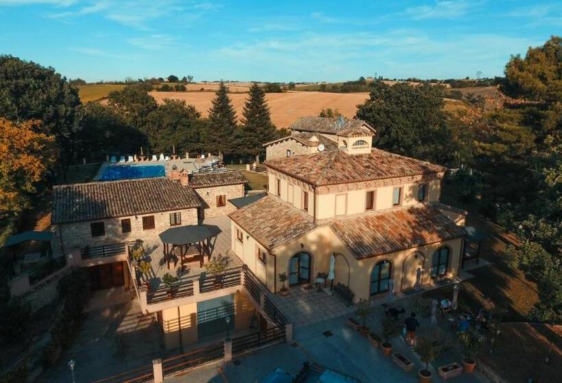 スタンダードスタジオ, Borgopratole Countryhouse