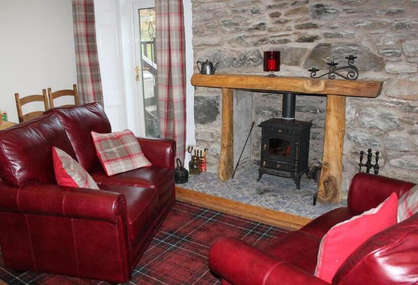 غرفة قياسية مطلّة علي البحيرة, Carrick Farm