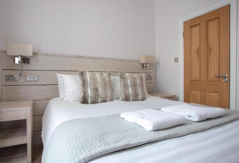 キングサイズベッドのスタンダードルーム, The Vanguard York   Private Residence