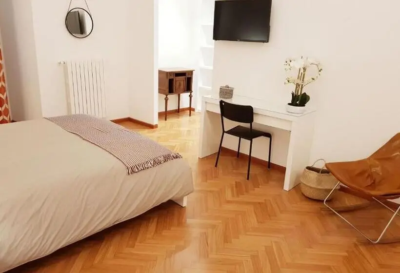 バルコニー付きデラックスルーム, Borgoantico34 Luxury Room