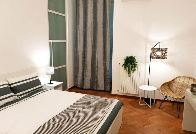 Люкс с Балконом, Borgoantico34   Luxury Room