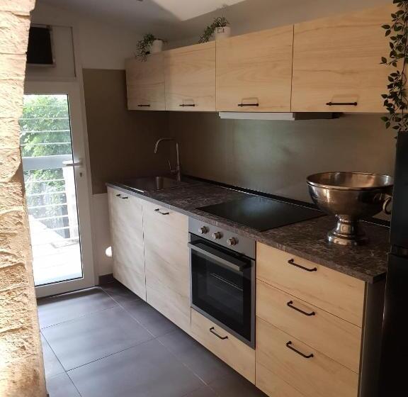 اتاق لوکس چهار تخته, Borgoantico34   Luxury Room