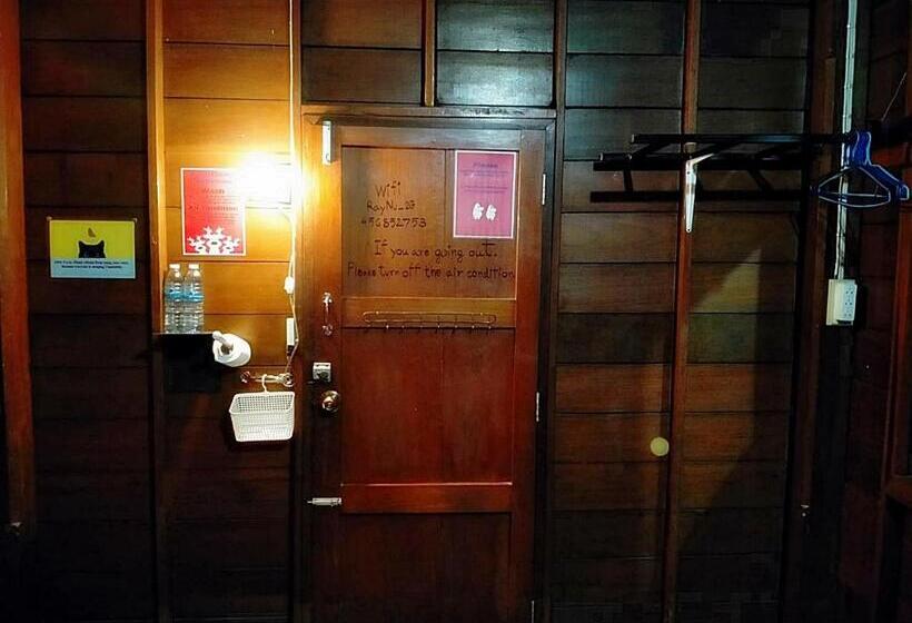 חדר סטנדרט חדר אמבטיה משותף, Ray Nu Guest House